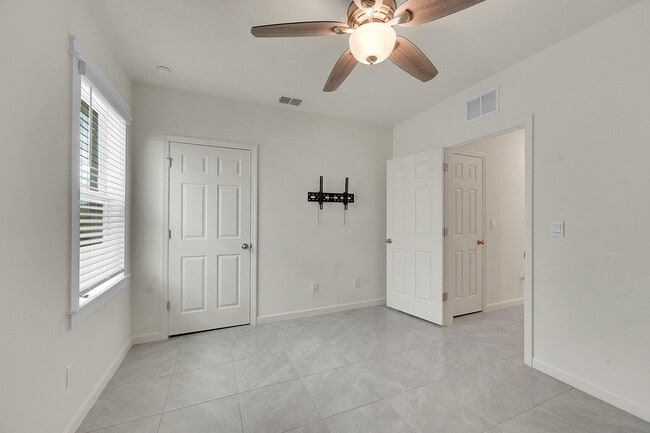 Building Photo - 10692 SW Vasari Way