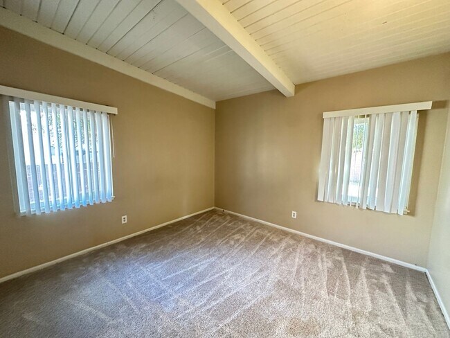 Building Photo - Adorable 3 Bed 2 Bath Fullerton Home Avail...