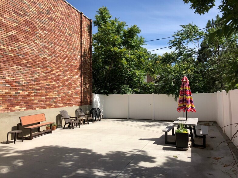 Backyard patio - 73 F St E