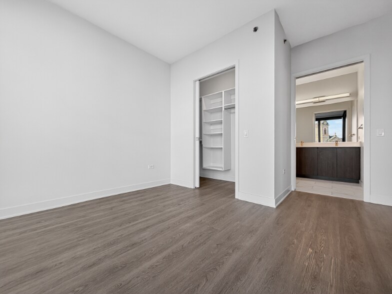 Building Photo - 736 N Aberdeen St