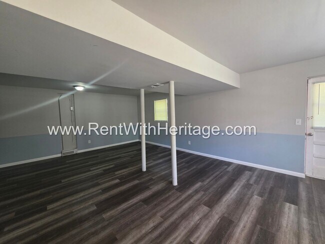 Building Photo - 7016 Skyline Dr