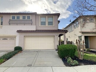 Building Photo - NEWER MODERN 3 BEDROOM VACAVILLE *STAR REN...