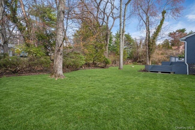 Building Photo - 9 Cherry Ln