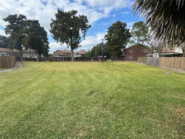 Building Photo - 309 Cherry Blossom Ln