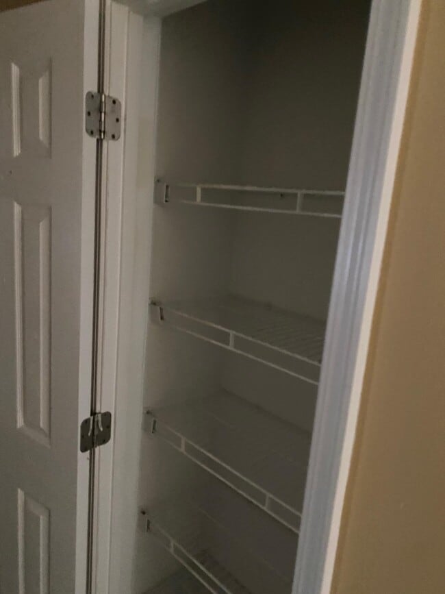 Building Photo - 1517 McPhearson Dr