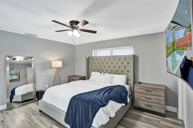 Building Photo - 9774 NW 19th Pl