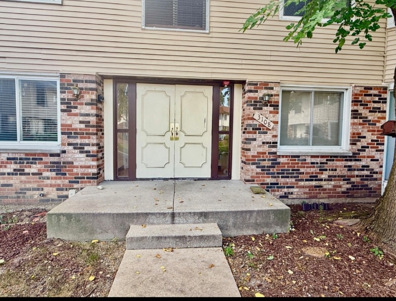 Building Photo - 3108 Roberts Dr