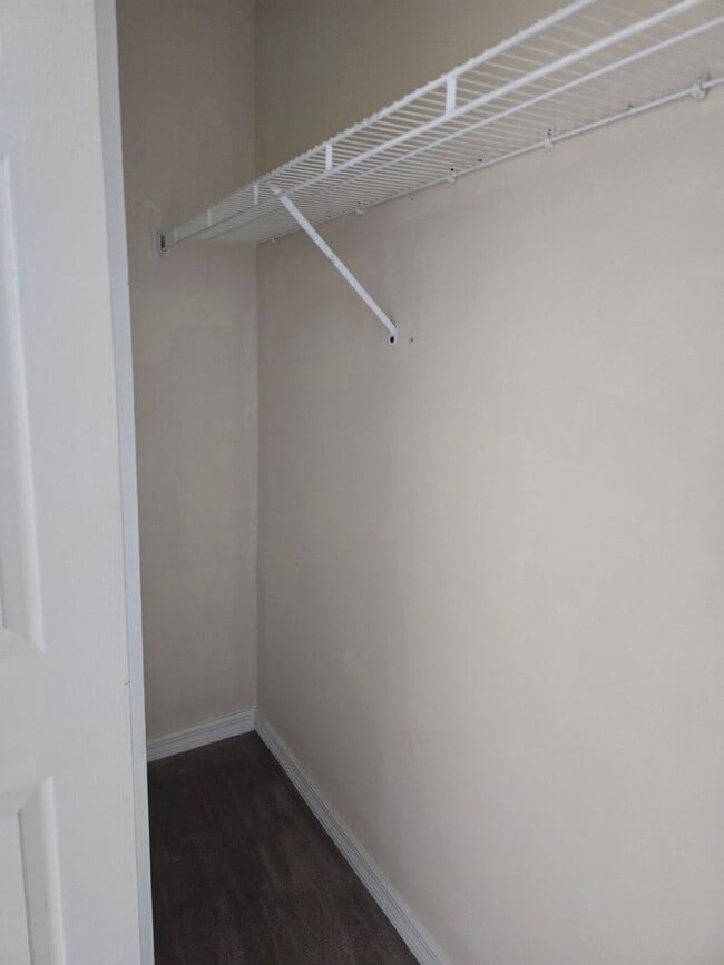 Building Photo - 3/2 2nd Floor Condo AVAILABLE NOW!