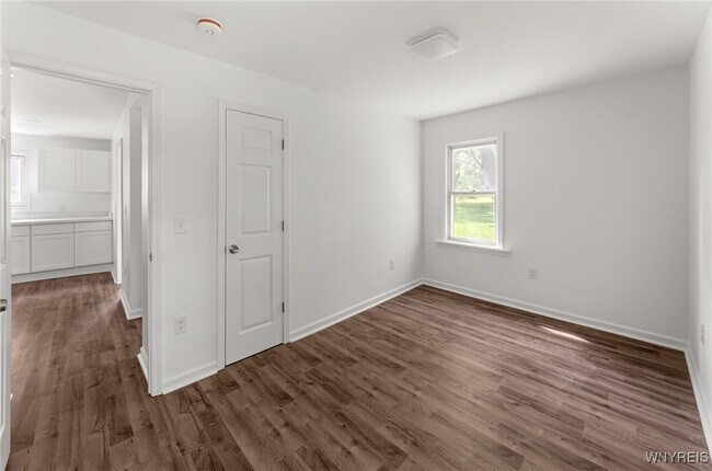 Building Photo - 8521 Sheridan Dr