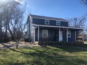 Building Photo - 2800 Burchill Rd