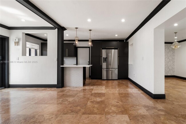 Building Photo - 10981 SW 47th St
