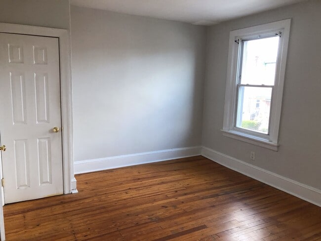 Building Photo - Lovely 3BR House Available for Rent