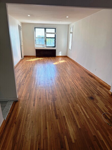 Building Photo - 150 West End Ave