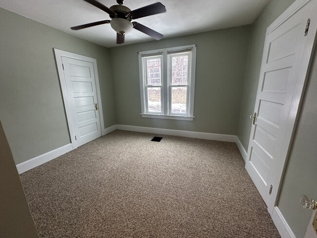 Building Photo - 579 W 3rd St