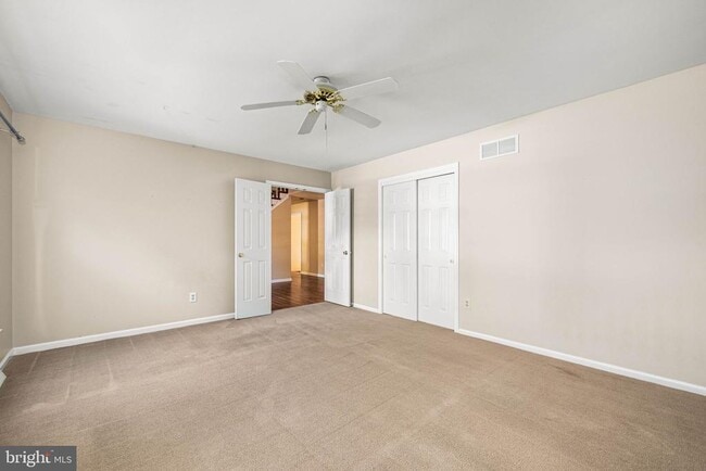 Building Photo - 401 Alderbrook Dr