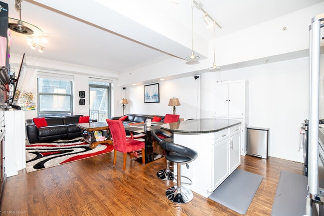 Building Photo - 165 N Canal St