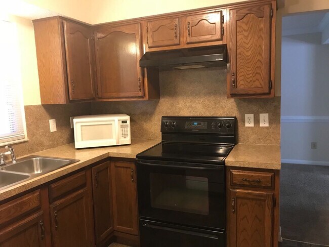 Building Photo - Gorgeous Home in Crowfield Plantation!