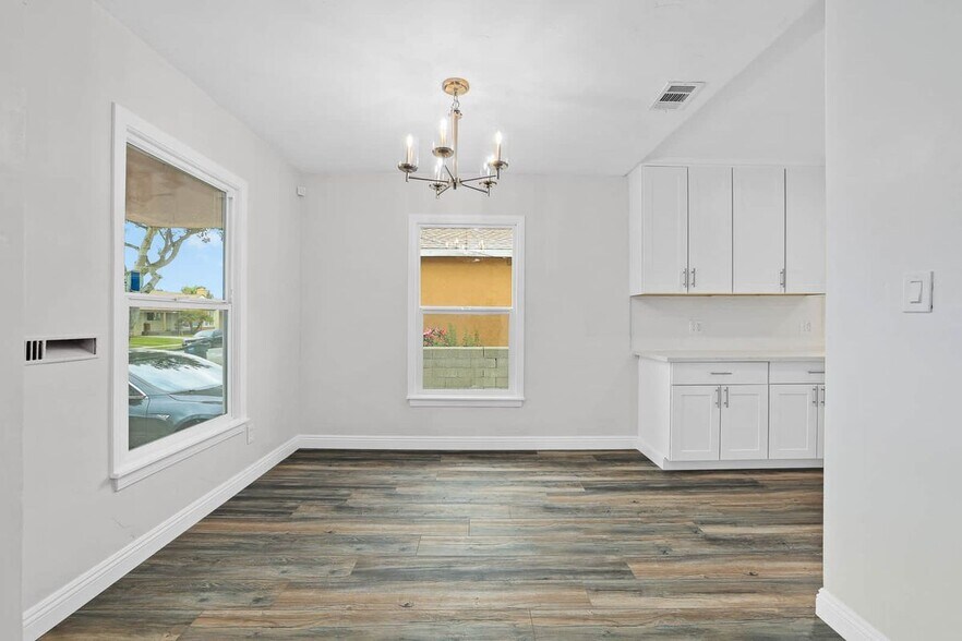 Building Photo - 3709 Olive St