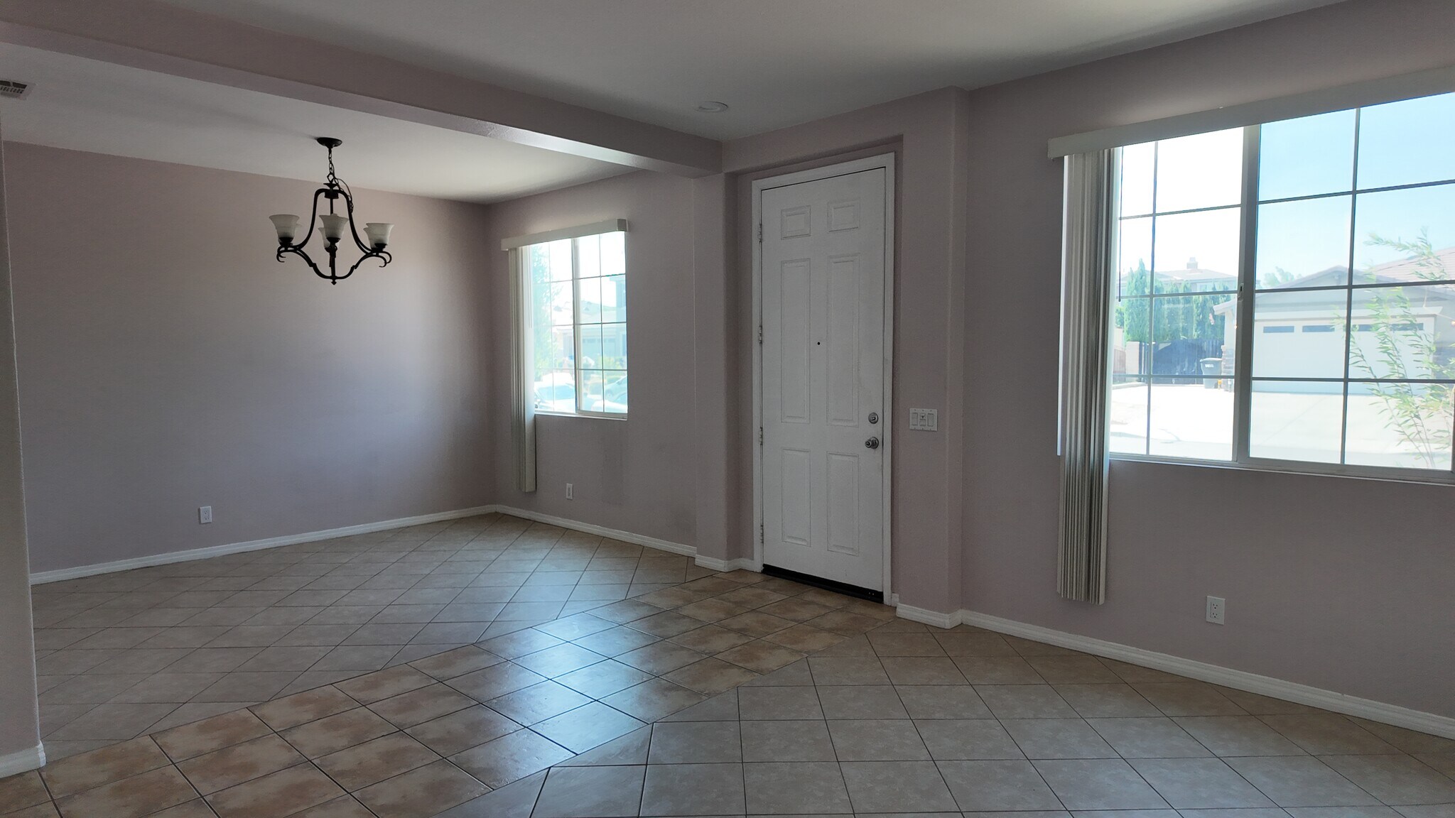 Building Photo - 5769 Paddington Dr