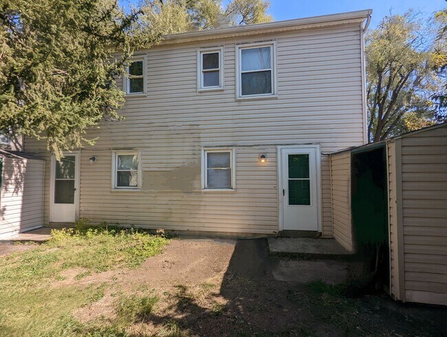 Building Photo - MHS-837-839 Valerie Ln