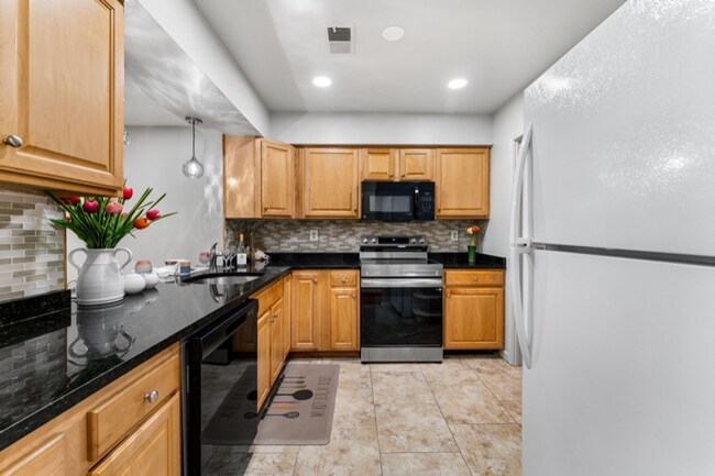 Building Photo - 1824 Bronzegate Blvd