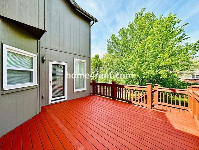 Building Photo - 8102 W 144th Pl