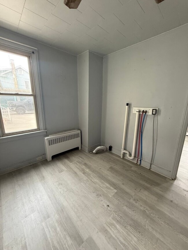 Building Photo - 2 bedroom with a bonus room! Newville PA!
