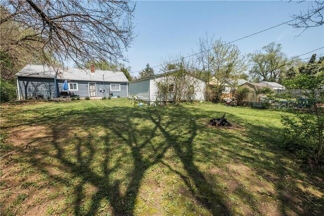 Building Photo - Fantastic 3bd/2ba home! Let yourself in!