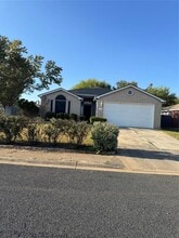 Building Photo - 102 Meadowlark Cir