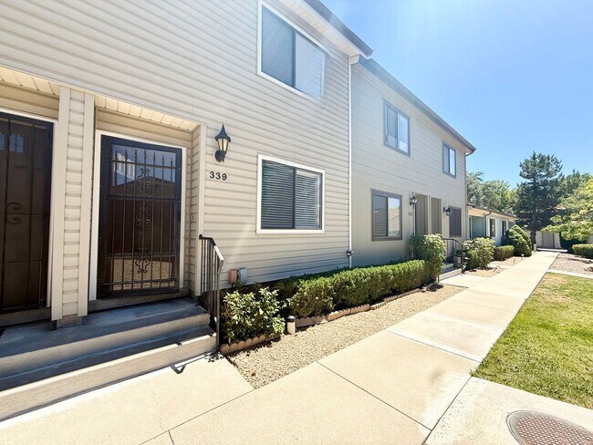 Building Photo - 2-bedroom, 2.5-bathroom condo close to downtown!