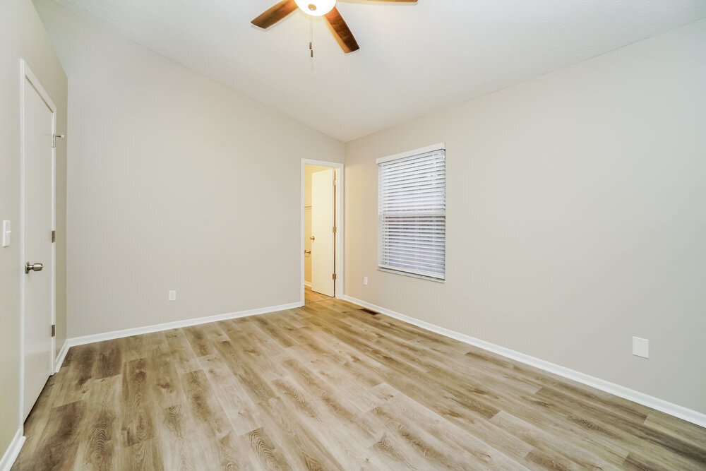 Building Photo - 490 Durham Ln