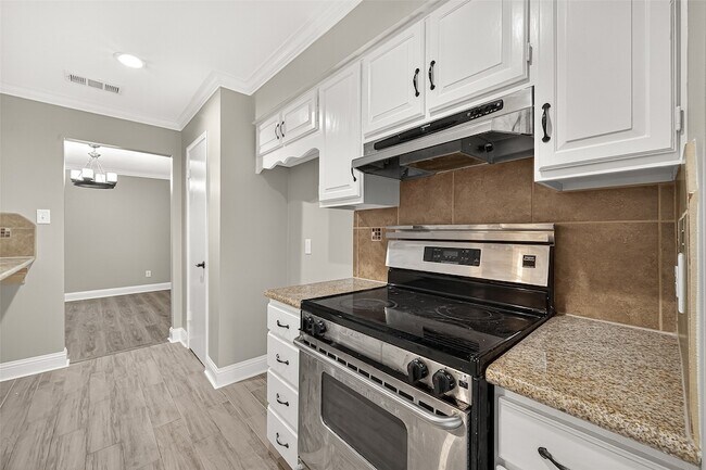 Building Photo - 14535 Misty Meadow Ln