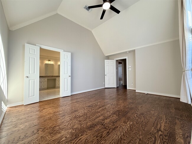 Building Photo - 1963 Peden St