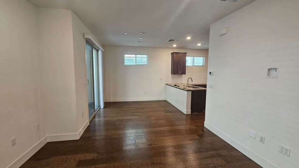 Building Photo - 10582 Trill Way