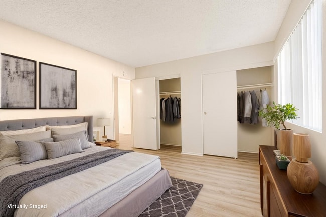 Building Photo - Villa Marina Apartments