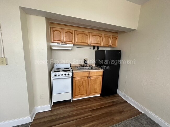 Building Photo - 311 W Ashley St