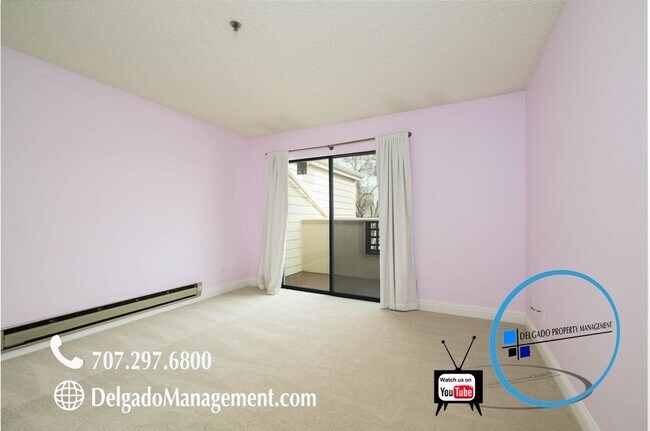 Building Photo - Glen Cove! Large one bedroom