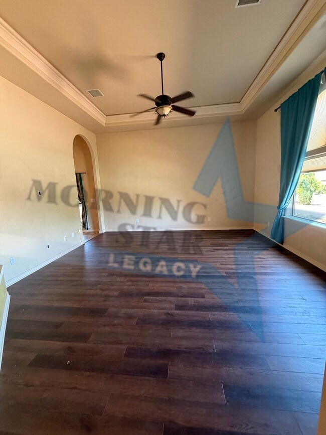 Building Photo - 4648 Mesa Rico Dr