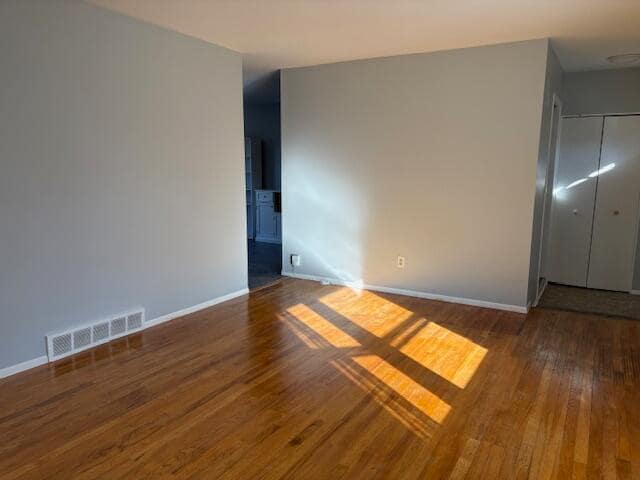 Building Photo - 3300 Fernwood Ave