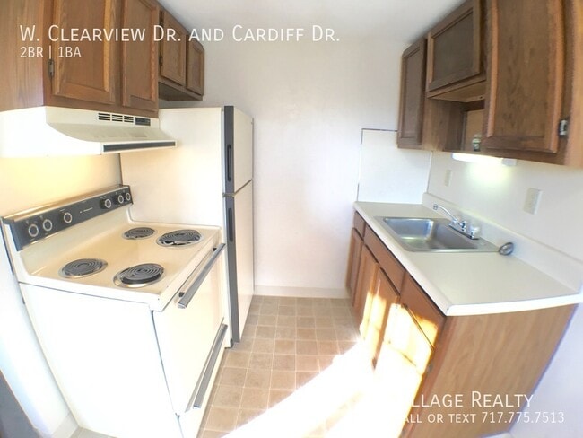 Building Photo - 81 W Clearview Dr