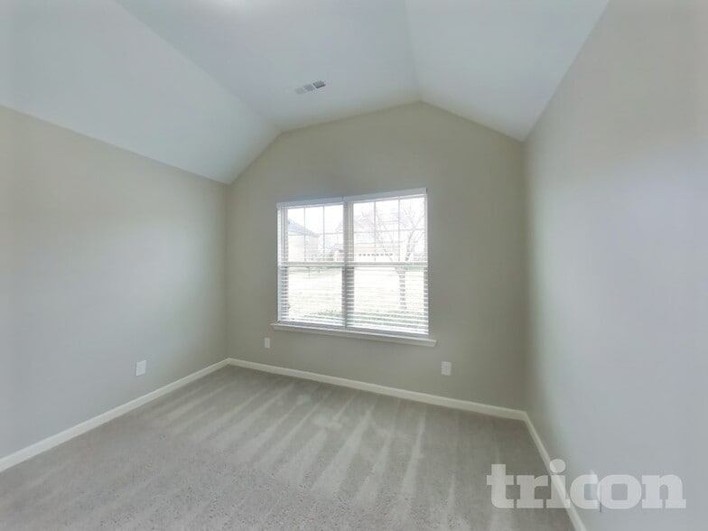 Building Photo - 1040 Lindyn Lee Wy