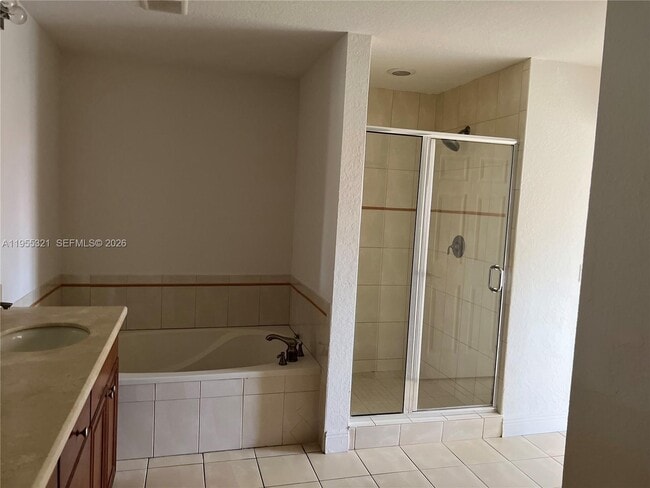 Building Photo - 107 Mendoza Ave