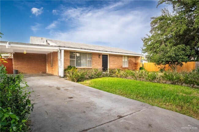 Building Photo - 18 Cd Ave