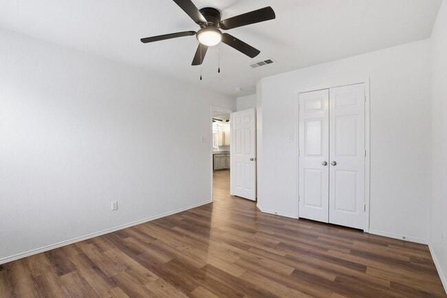 Building Photo - 1502 Sharron Ct