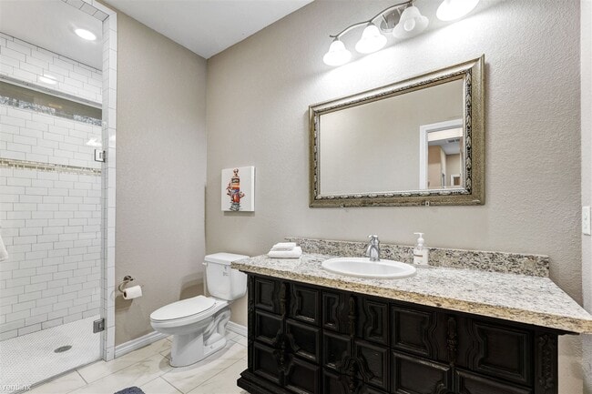 Building Photo - 4 br, 4.5 bath House - 1019 Milner Dr
