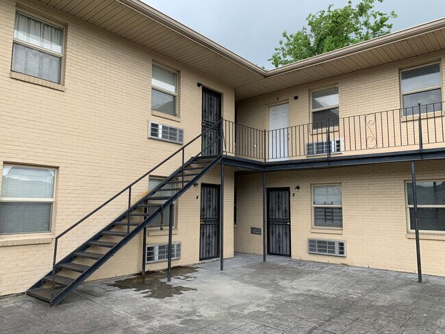 Apartment Units - 2400 Philip St