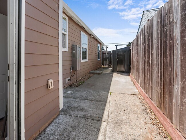 Building Photo - Updated single family home