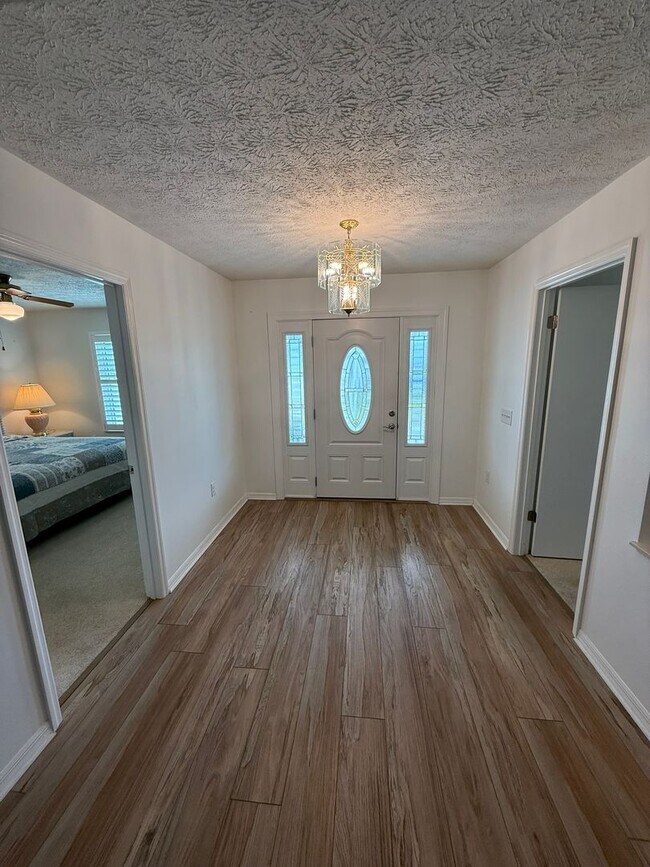 Building Photo - 11049 SE 174th Loop
