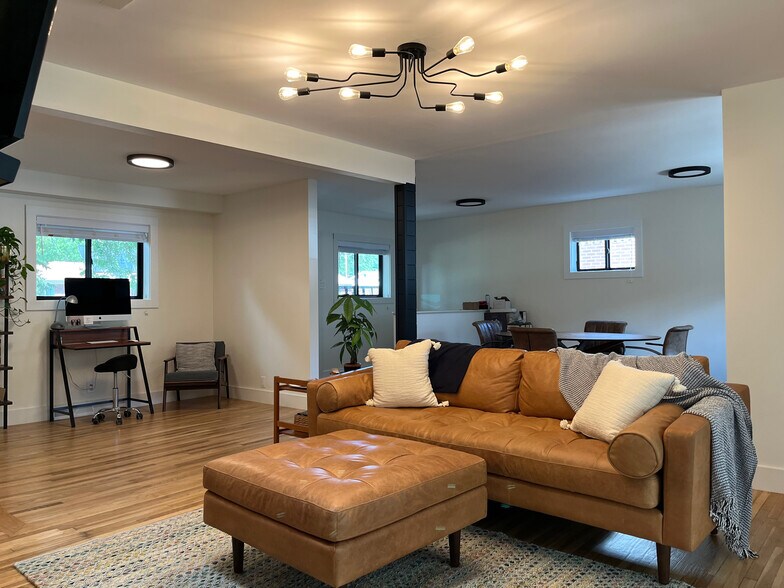 Building Photo - 2754 N Prospect St