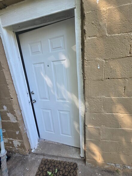 Building Photo - 1014 Moreland Ave SE